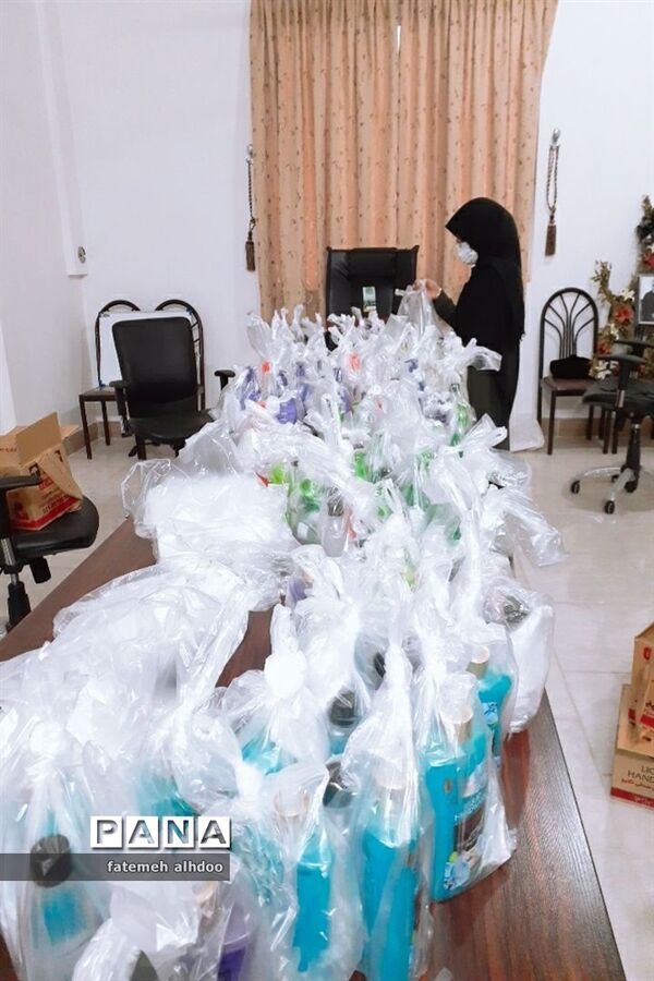 توزیع بسته‌های بهداشتی در روستاهای شمال سیستان و بلوچستان