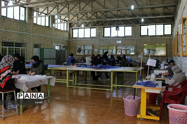 تولید ماسک توسط کارشناسان و پیشتازان سازمان دانش آموزی
