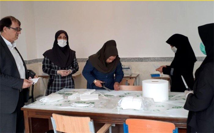 تولید روزانه 300 ماسک بهداشتی در هنرستان فاطمه ابراهیمی شهرستان مرند