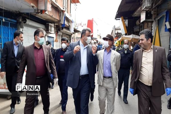 بازدید استاندار از اجرای فاصله‌گذاری اجتماعی در قائم شهر