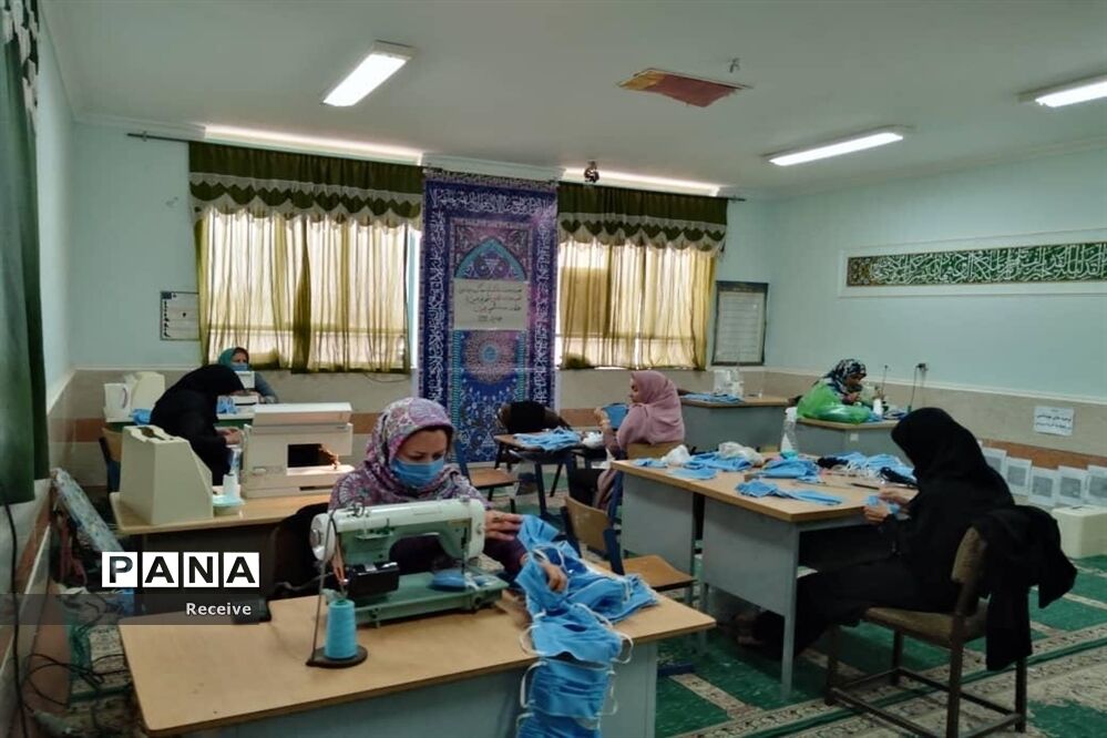 تولید ماسک و محلول ضدعفونی در مدارس فارس