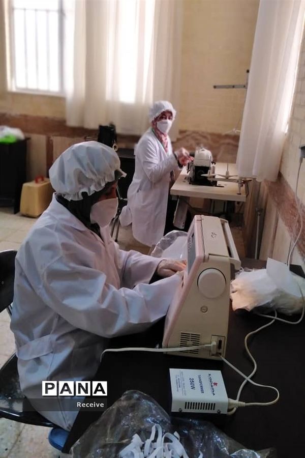 تولید ماسک و محلول ضدعفونی در مدارس فارس