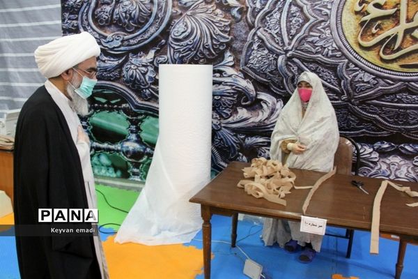 بازدید نماینده ولی فقیه در استان و امام جمعه بوشهر از کارگاه‌های مردمی تولید اقلام بهداشتی