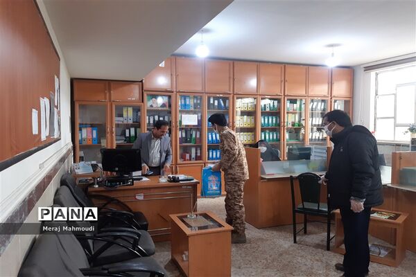توزیع اقلام بهداشتی در اداره آموزش و پرورش شهرقدس