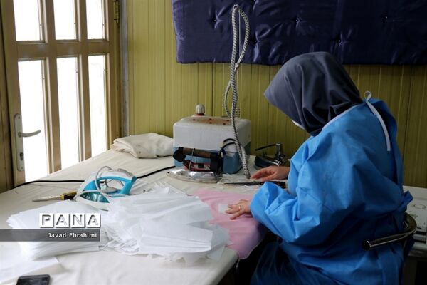 تولید ماسک در آموزشگاه ایثارگران ناحیه 4 مشهد