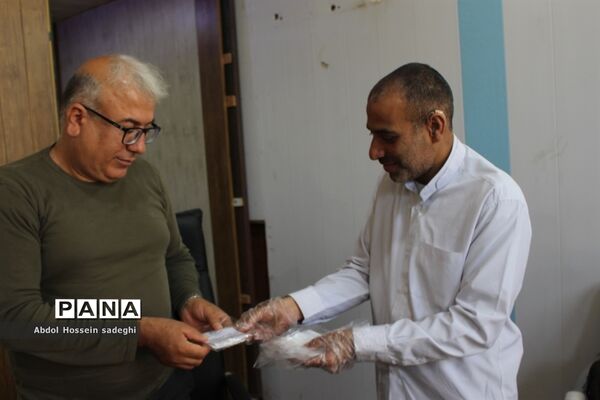 توزیع اقلام بهداشتی در بین کارکنان اداره‌کل آموزش و پرورش و سازمان دانش‌آموزی استان بوشهر