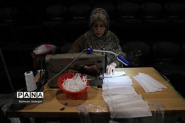 تولید ماسک در سالن تئاتر «حافظ»
