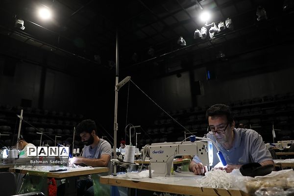 تولید ماسک در سالن تئاتر «حافظ»