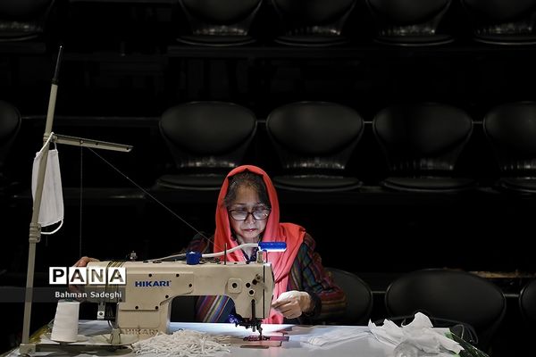 تولید ماسک در سالن تئاتر «حافظ»