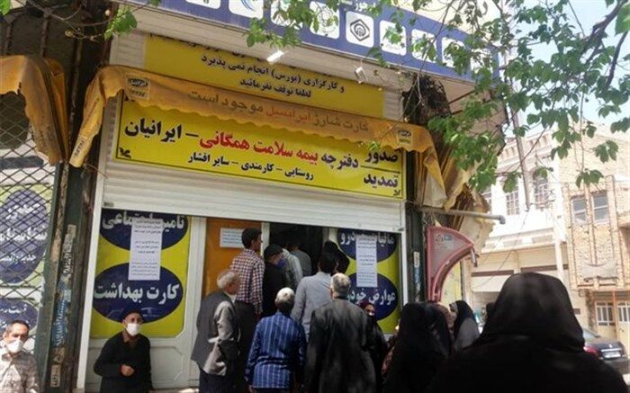 مردم پشت صف های طولانی سیمکارت؛ دستور وزیر هم افاقه نکرد