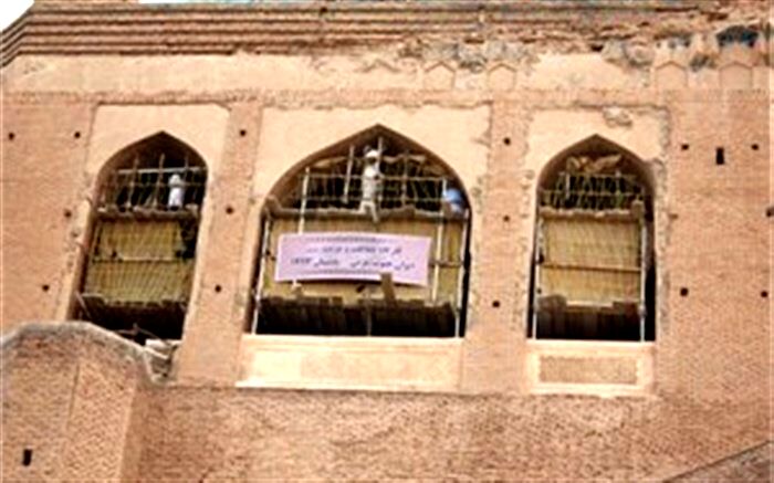 آغاز ادامه مرمت برج و باروی جنوبی گنبد سلطانیه
