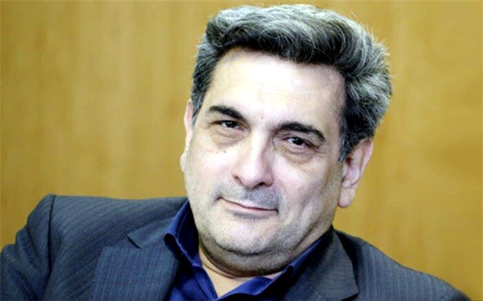 ایران با ویروس کرونا و تحریم مبارزه می‌کند