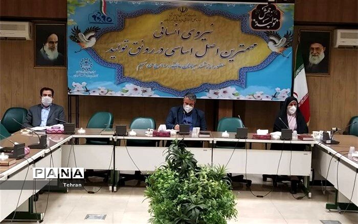 قدردانی مهدی نیکبخت از فعالیت ‌های حوزه پرورشی منطقه 17