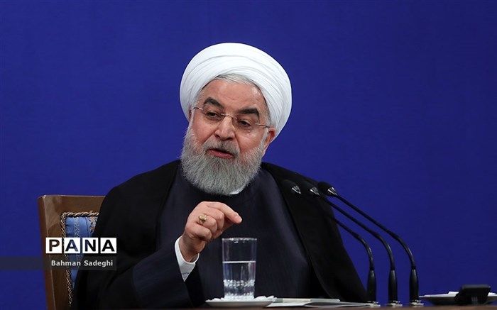 روحانی: وزارت بهداشت شرایط آغاز فعالیت کسب و کارها با ریسک متوسط را مشخص کند