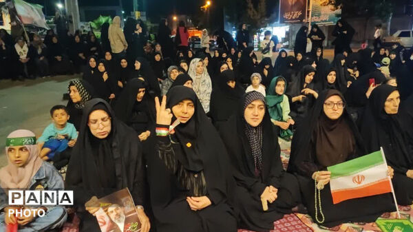 نود و هفت شب حضور حماسی و با شکوه مردم کوهدشت، در میدان امام خمینی(ره)