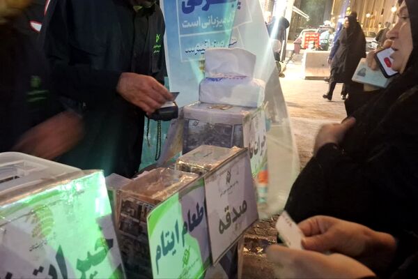 موکب‌های عزاداری در جای جای مشهد، جلوه‌ای از عشق و ماتم در شب سالروز شهادت امام رضا (ع)