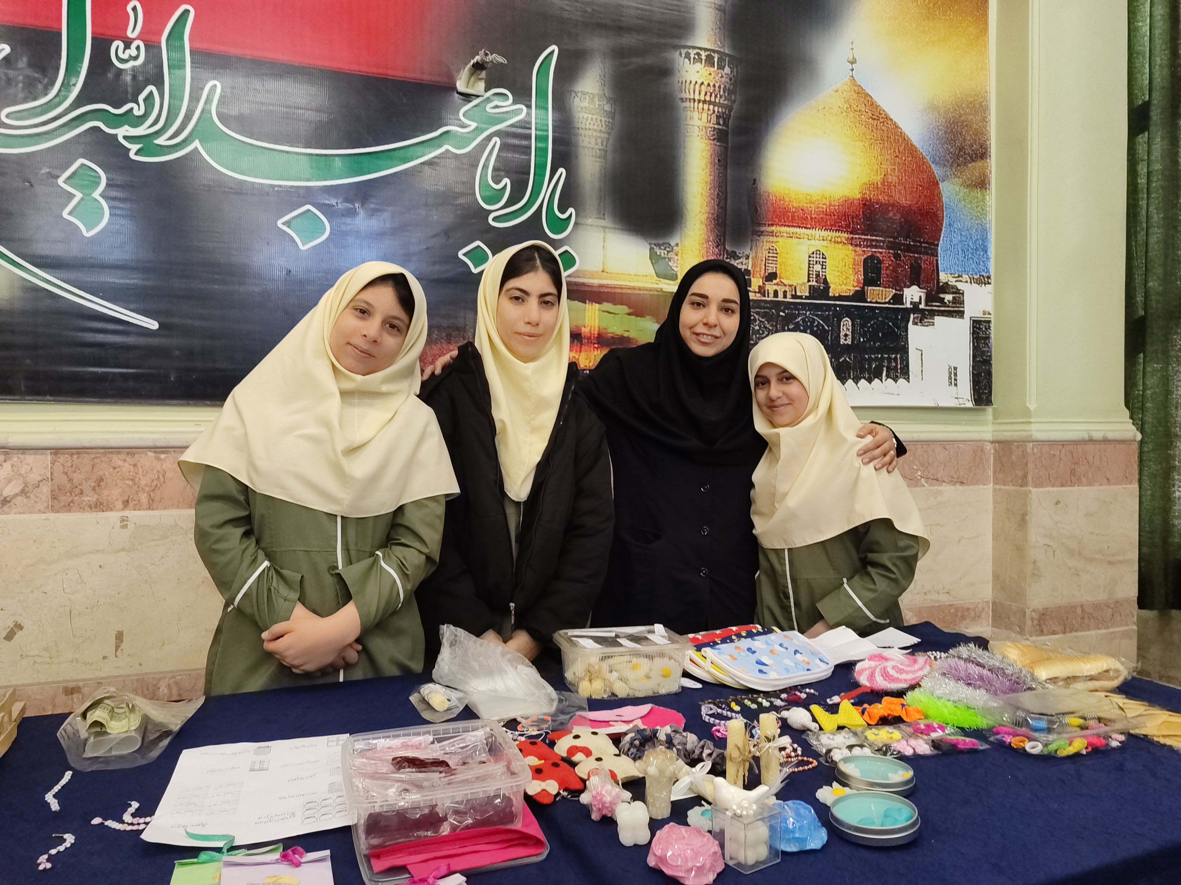 بازارچه و نمایشگاه هنرهای دستی آموزشگاه فاطمیه ملارد 