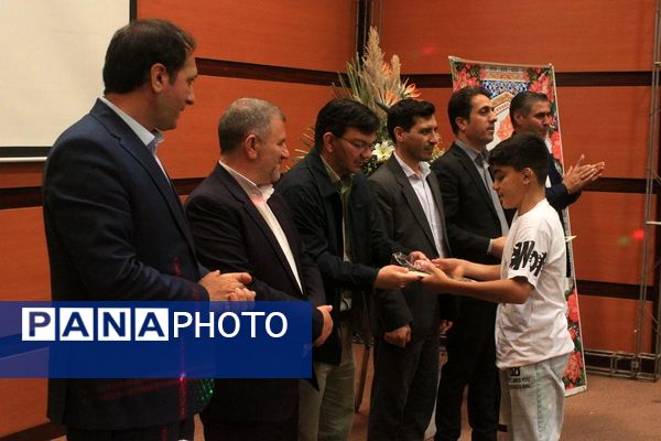 تجلیل از پسران آینده‌ساز بهارستانی