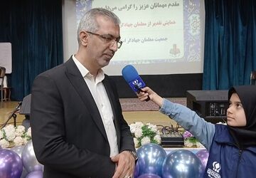  همایش تجلیل از معلمان جهادگر در یزد