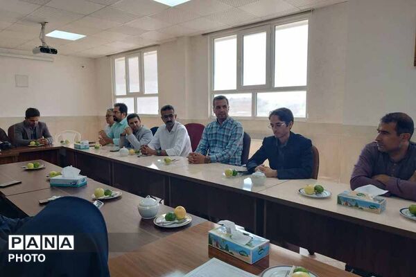 تکریم معاون سابق پرورشی و فرهنگی آموزش و پرورش خراسان شمالی
