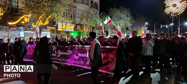 حضور پرشور مردم آشخانه در راهپیمایی شبانه بیعت با رهبری