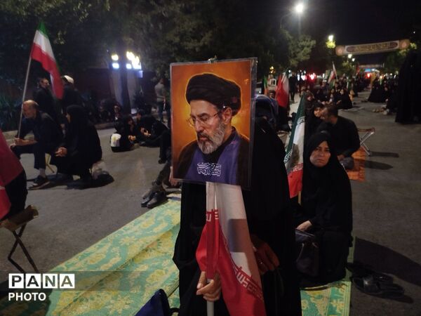 خیابان امام خمینی شهرستان نیشابور باز هم اجتماعات شبانه مردم این شهر را در برمی‌گیرد