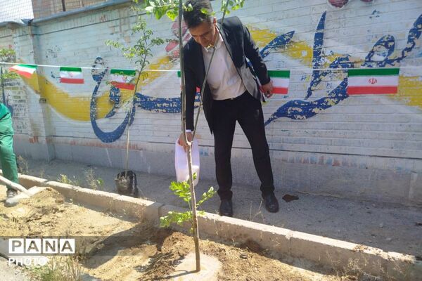 تجلی مشارکت در ترویج فرهنگ سلامت و محیط زیست  در دبیرستان پسرانه ملاصدرا