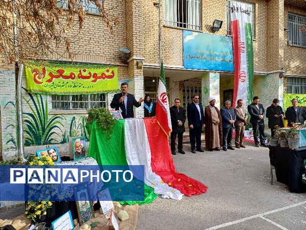 استقبال از شهید گمنام در دبیرستان نمونه معراج شیروان