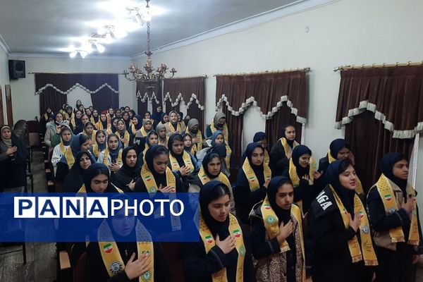 برگزاری اردوی تمشک با حضور دانش‌آموزان ناحیه یک شهرری در کانون امام خمینی(ره)