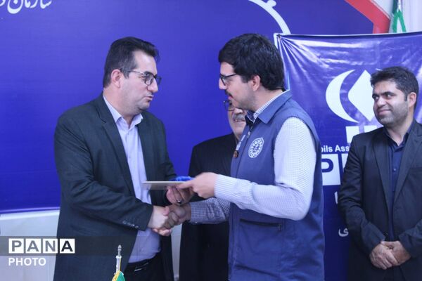 نشست صمیمی خبرنگاران پانا خراسان شمالی با مدیرکل آموزش و پرورش در روز خبرنگار
