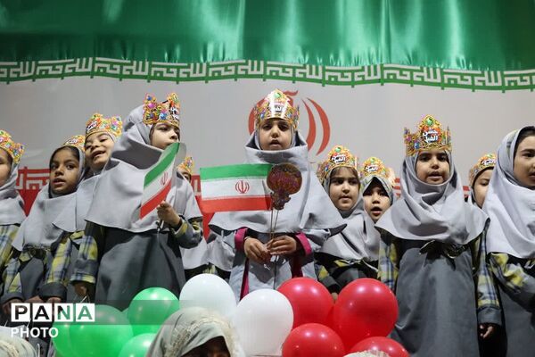 جشن الفبا و ایستادگی در تجمعات شبانه مردمی قلعه نو