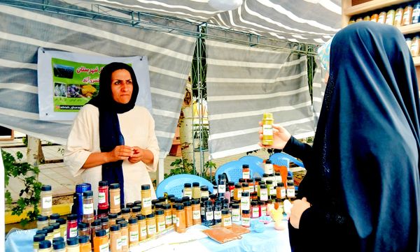 تی‌تی ؛‌ جشنی‌که تاکستان‌ را‌ به‌ تپش‌ انداخت