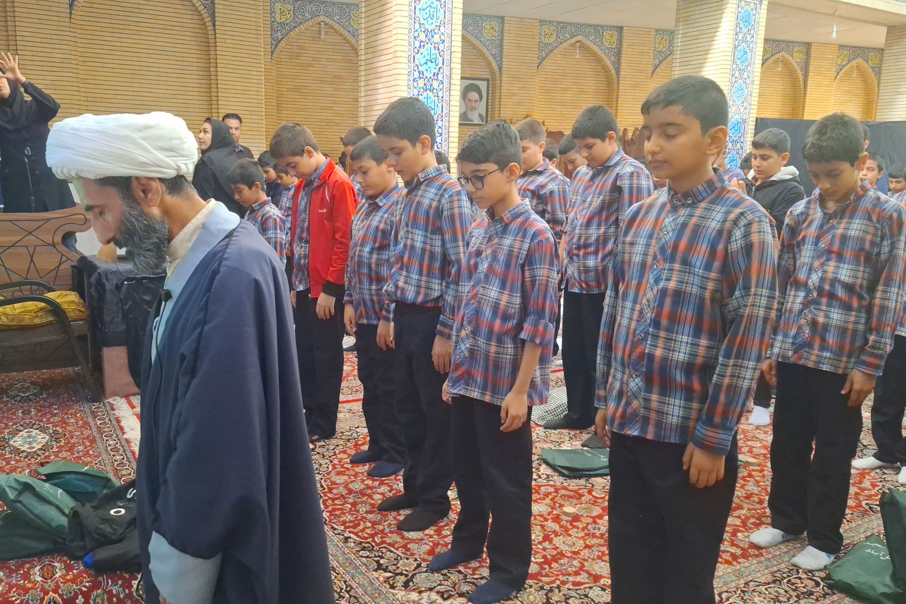 اجلاسیه نماز و طرح پیوند مسجد و مدرسه در شیراز 