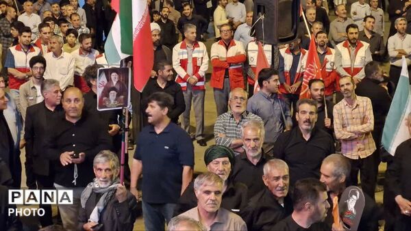 صد و سی شب بیعت با رهبری در نورآباد؛ تجدید میثاق مردم با ولایت