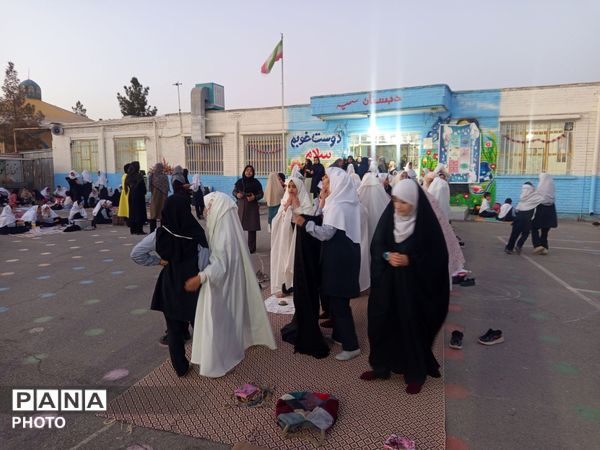 افطاری در دبستان سمیه