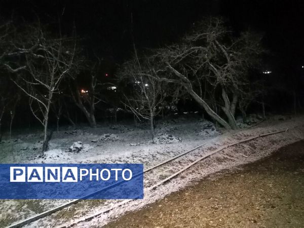 بارش برف پاییزی در شهرزیبای بار نیشابور 