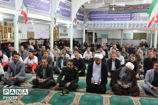 تجلیل از مدیران و کارمندان نمونه شهرستان سملقان 