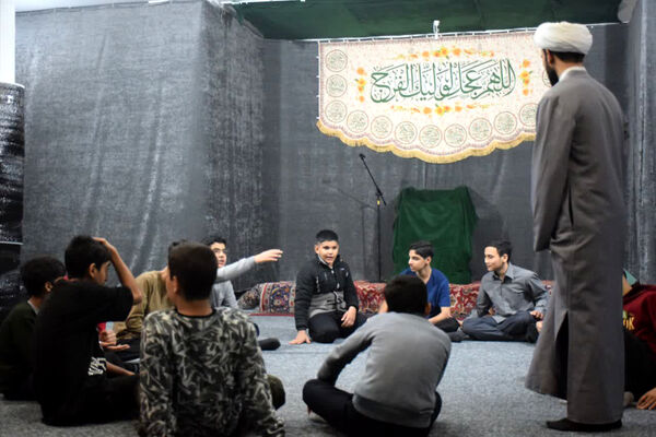 نخستین روز اعتکاف دانش‌آموزی در مساجد قم