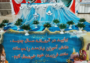 مشارکت دانش‌آموزان مدرسه ۲۲ بهمن آباده در جشن عاطفه‌ها