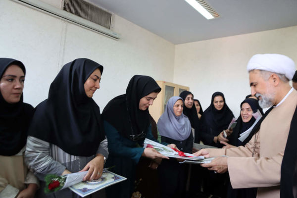 طرح سپاس معلم در مدارس شهرستان اسلامشهر با حضور مسئولین شهرستان