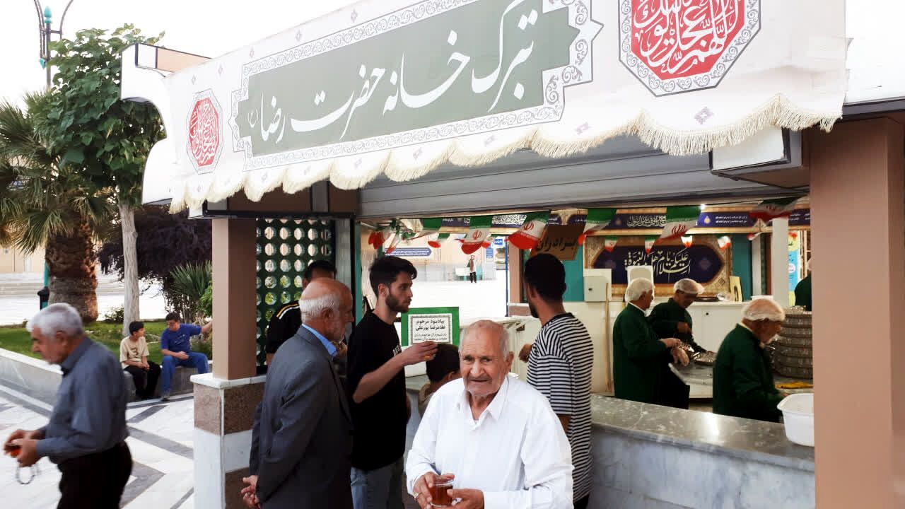 برپایی تبرک خانه حضرت رضا در کاشمر 