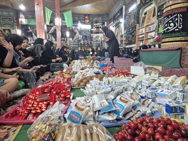 مراسم شیرخوارگان حسینی در بلده