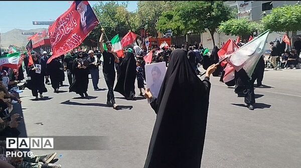 خورشید در افق ، راه در تداوم حماسه حضور در مراسم تشییع رهبر فقید انقلاب