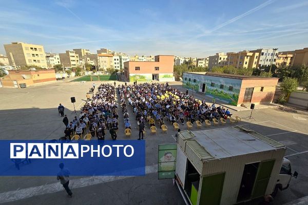 هنرستان موفقیان اسلامشهر میزبان آیین یادواره شهدا با حضور جمعی از مسئولان بود