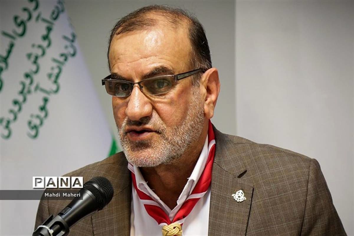 نقش کلیدی معلم در تربیت و آگاه‌سازی دانش آموز