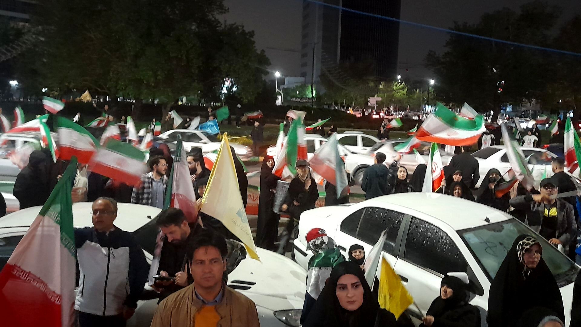 طنین دوباره فریاد ایستادگی در قلب میدان جانباز مشهد