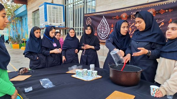 موکب مادر پهلو شکسته