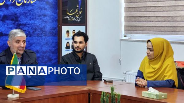 نشست صمیمی رحمت الله رضایی با اعضای سازمان دانش‌آموزی استان گلستان