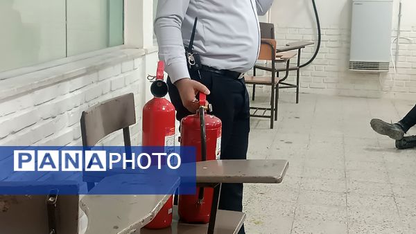 برگزاری کلاس پدافند غیر عامل ویژه پایه‌های دهم دبیرستان شاهد ابوذر غفاری نیشابور