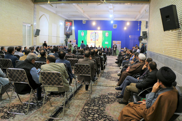 نشست صمیمی‌ دانش‌آموختگان دبیرستان امام رضا(ع) قم در هیات خادم الرضا(ع)